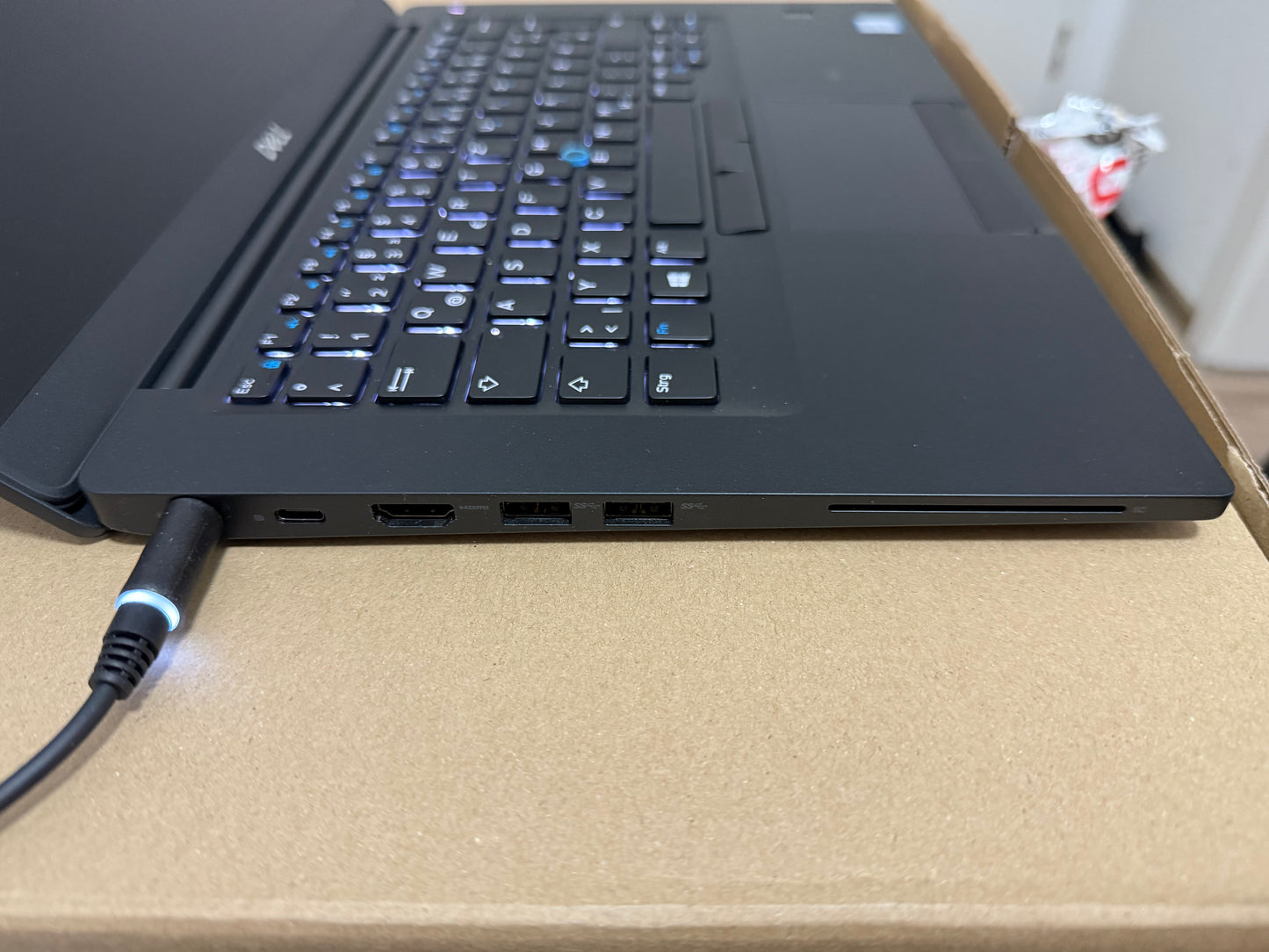 Dell Latitude 7490 | 14" | i5-7300U | 24 GB RAM | 250 GB SSD | Windows 10