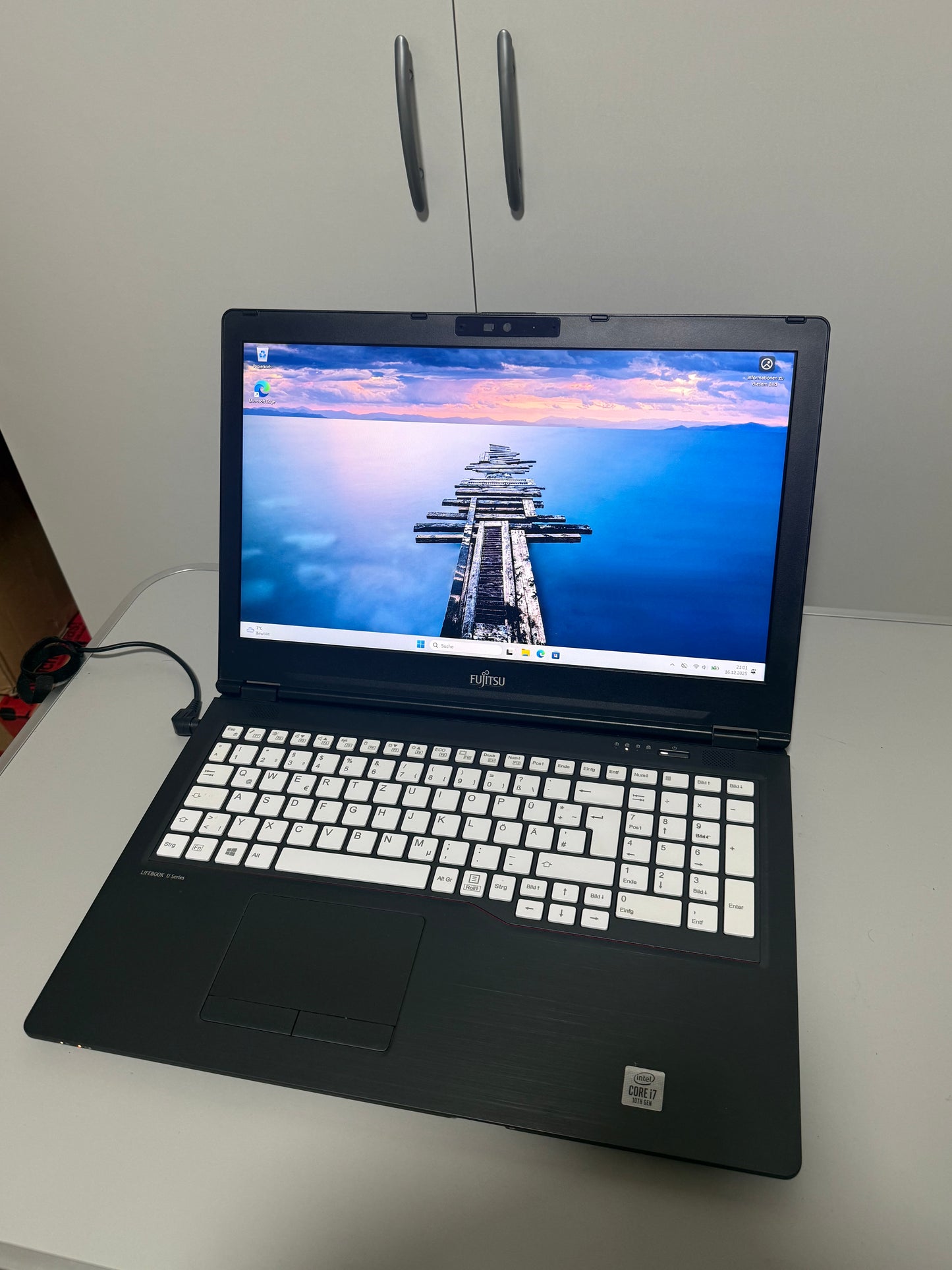 FUJITSU LIFEBOOK U7510 15.6 ZOLL I7-10510U, 16 GB RAM, 512 GB SSD  1920X1080 WIN11,LAPTOP,NOTEBOOK