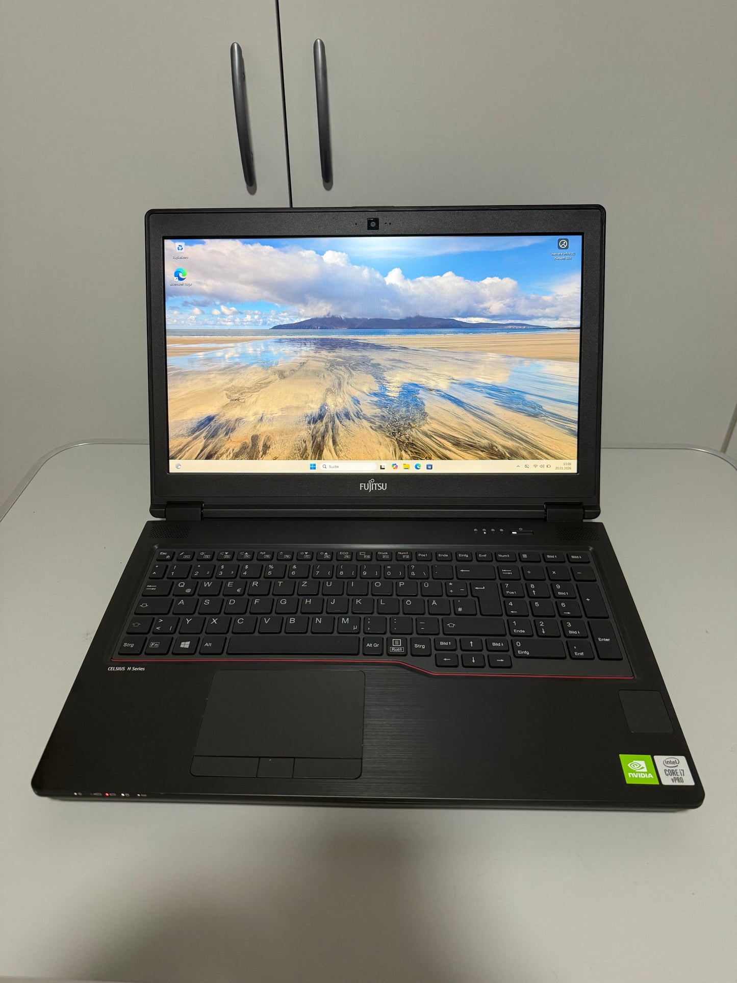 Fujitsu Celsius H7510 i7-10850H 32 GB  512GB NVIDIA T1000 15,6" FHD Win11 Pro