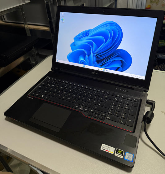 Fujitsu Celsius H780 15,6" Zoll Notebook FHD i7-8750H 32GB SSD 512GB Quadro P600, LTE Gaming Laptop/notebook