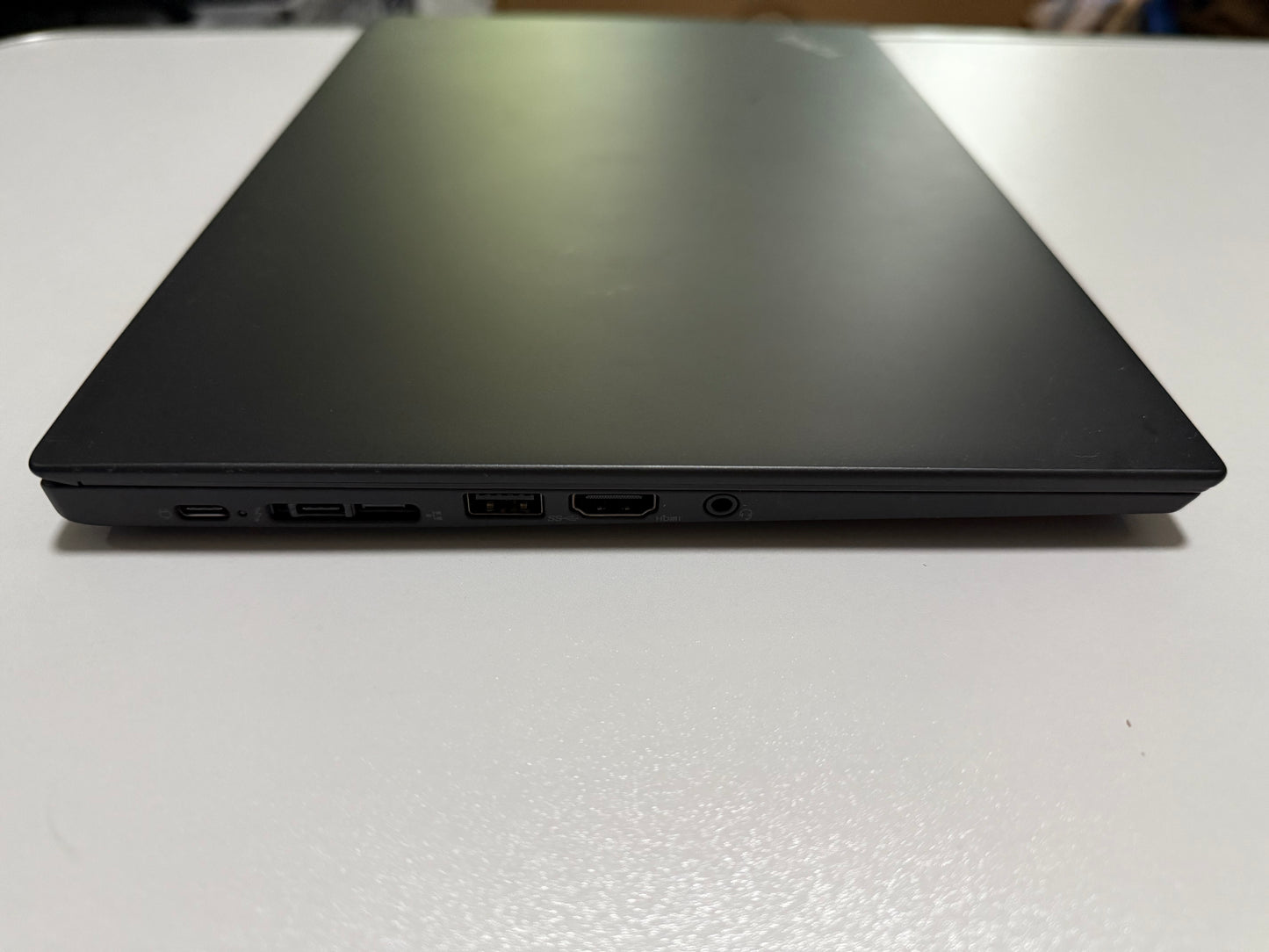 Lenovo thinkpad X280 , i5- 8250U, 500gb ssd, 16 gb ram DDR4 Win 11