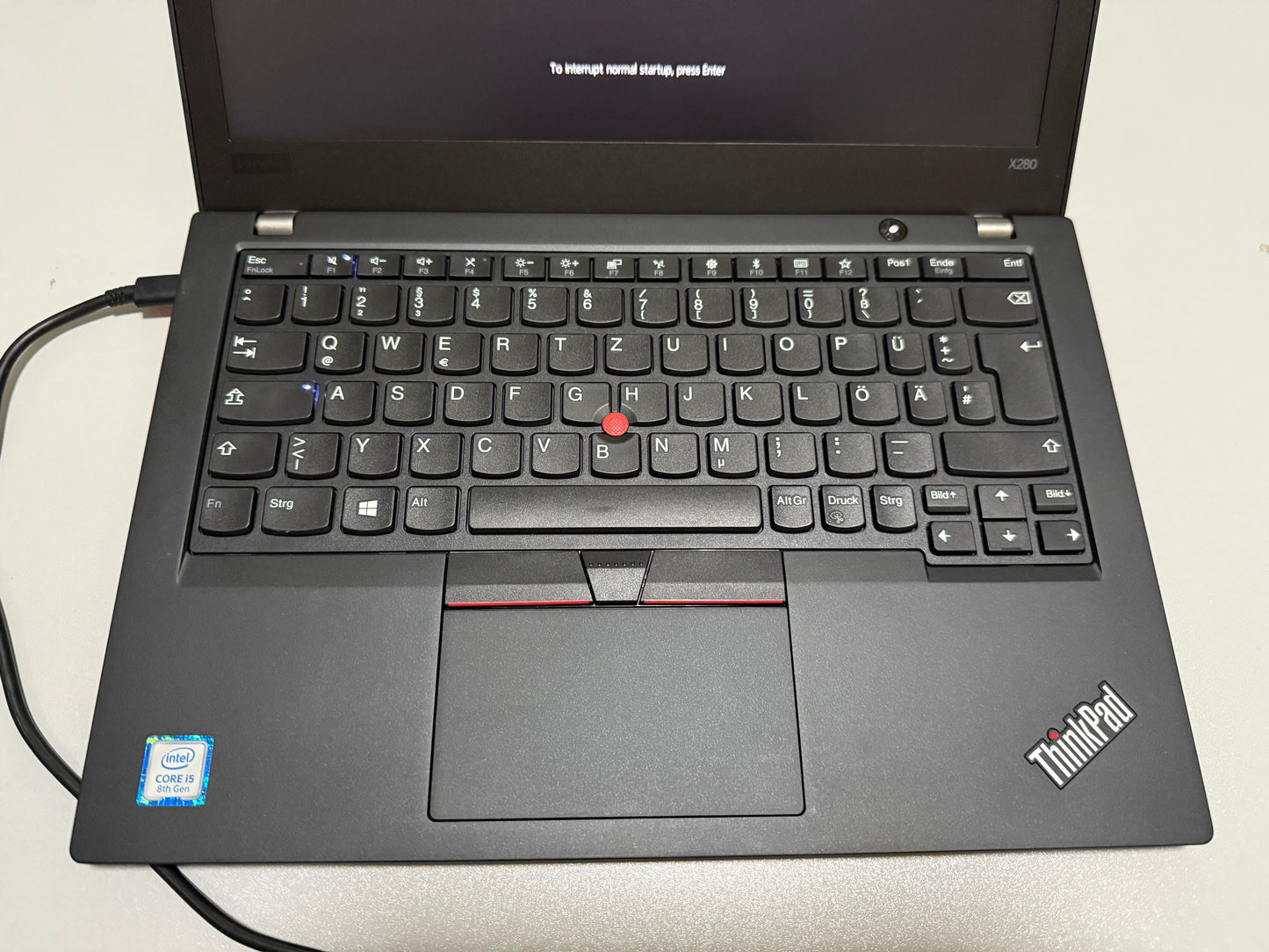 Lenovo thinkpad X280 , i5- 8250U, 500gb ssd, 16 gb ram DDR4 Win 11