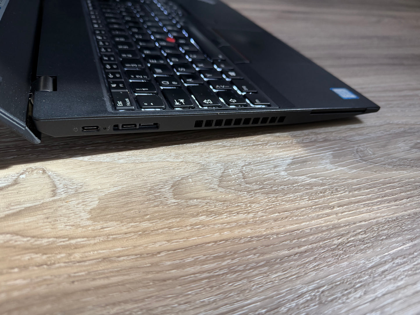 Lenovo Thinkpad T580- Intel i5-8250U  FULL HD  - 16/32 GB  RAM - 256GB  SSD - Windows 11