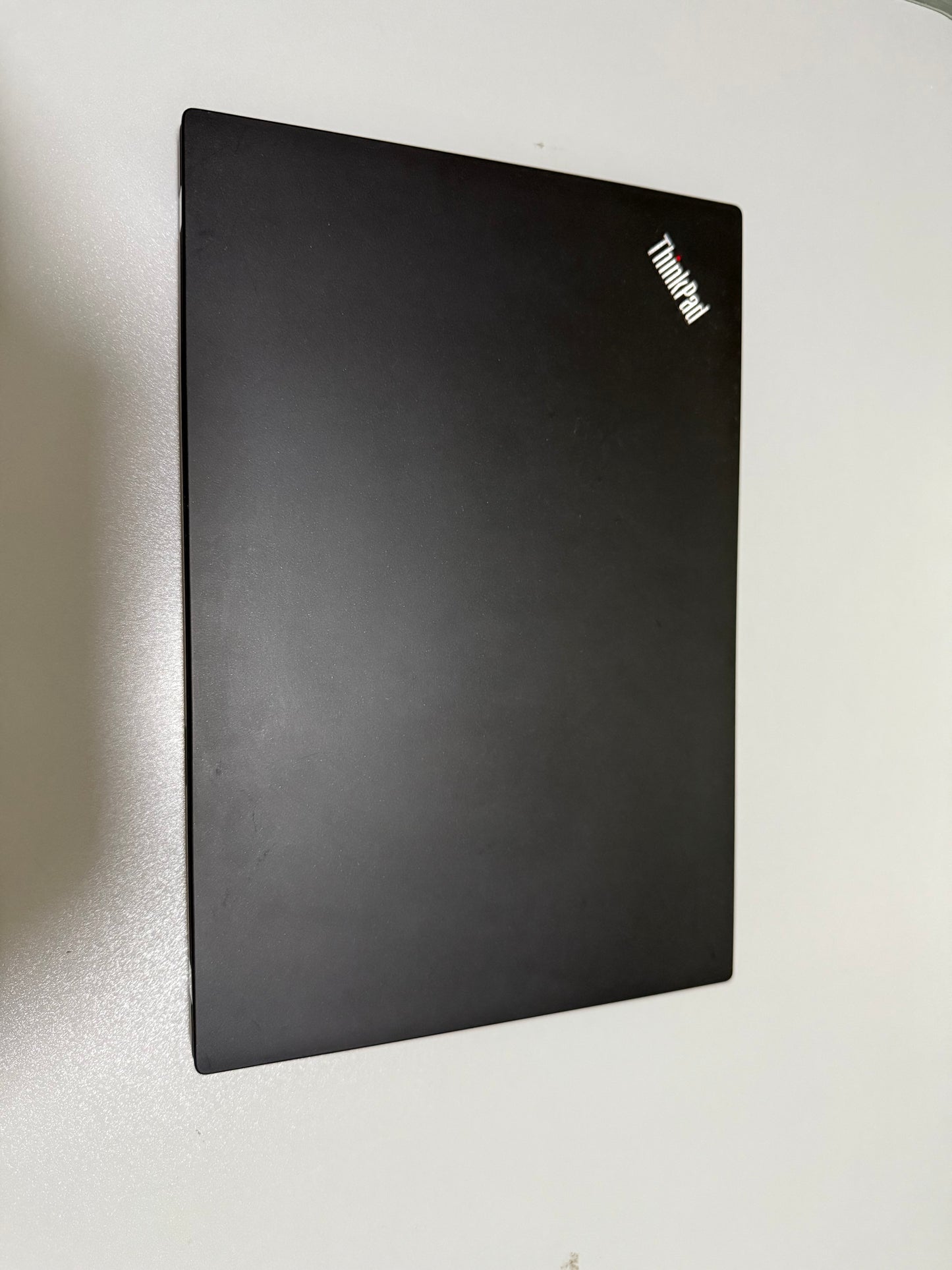 Lenovo thinkpad X280 , i5- 8250U, 500gb ssd, 16 gb ram DDR4 Win 11