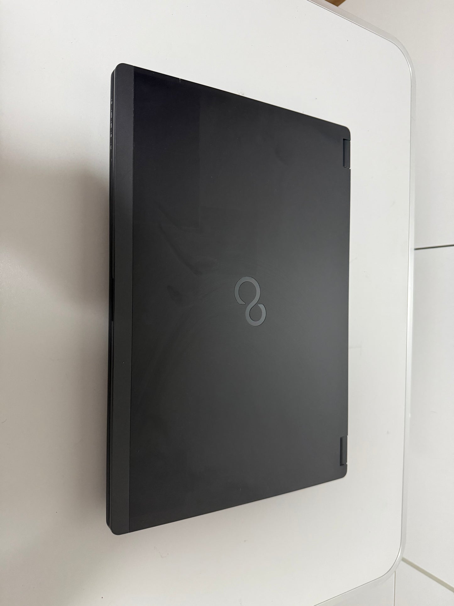 Fujitsu Celsius H7510 i7-10850H 32 GB  512GB NVIDIA T1000 15,6" FHD Win11 Pro