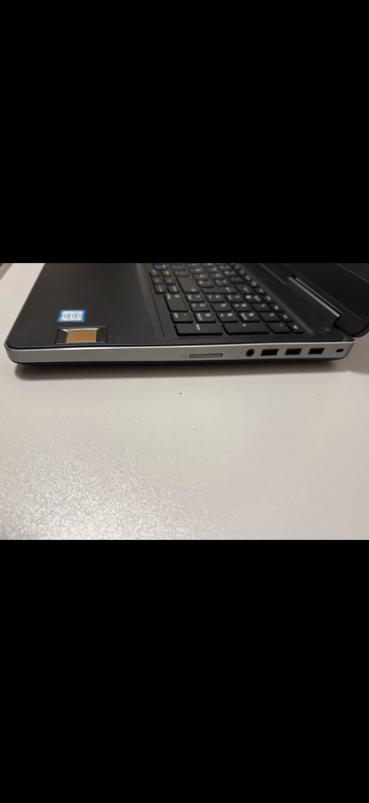 Dell Precision 7520 15,6''| Core Xeon E3-1535M |, 32 GB RAM |512GB SSD |NVIDIA Quadro M2200|  Win 11 PRO